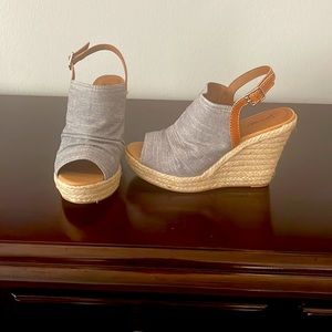 Gray Wedges